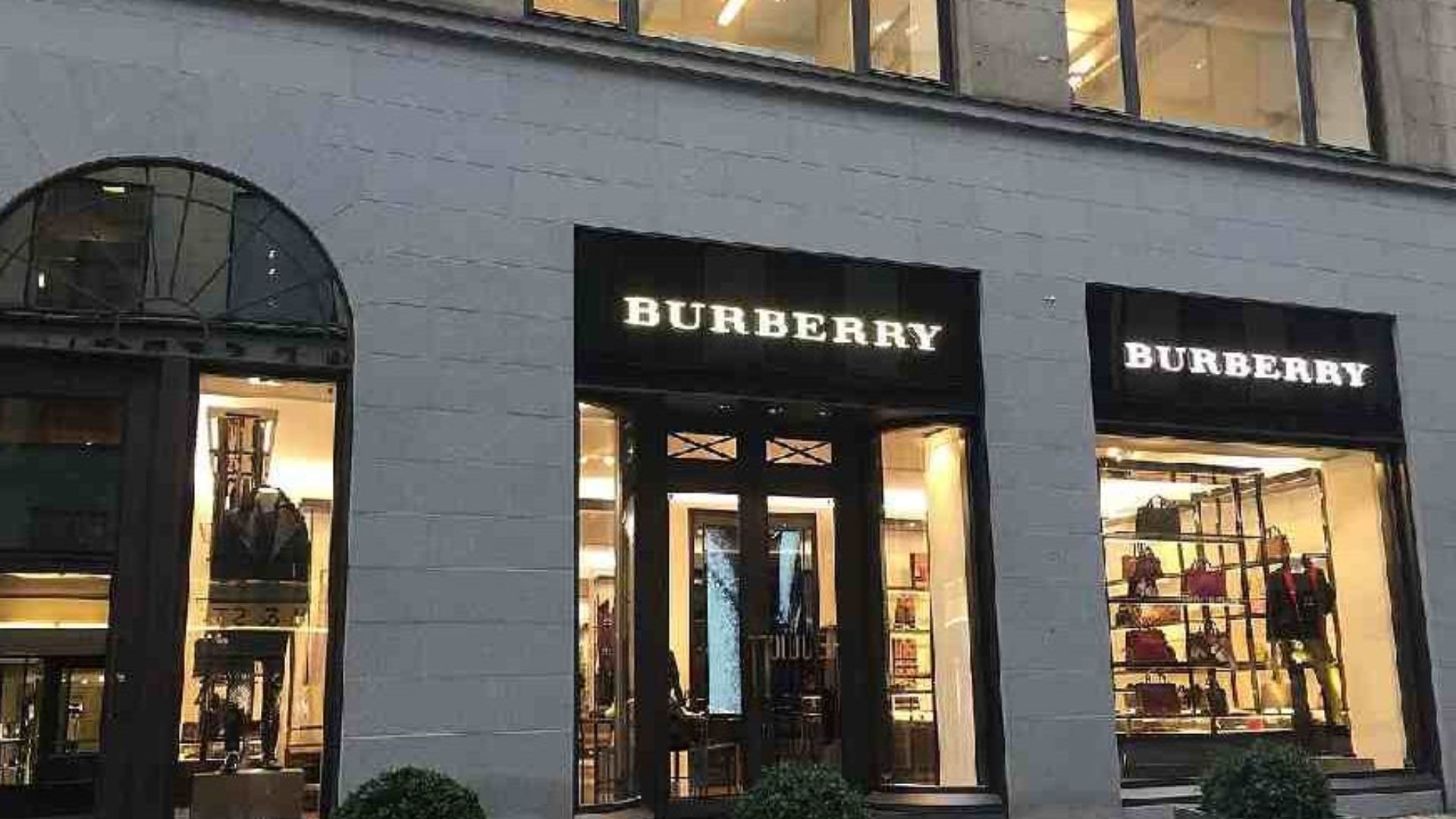 Burberry: Beneficio se desploma en 36% y futuro incierto