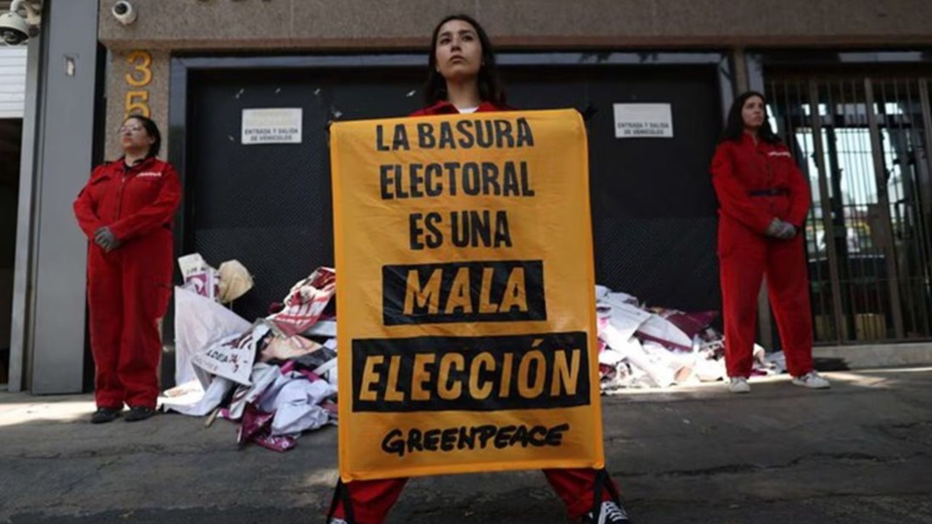 Llamado de Greenpeace México sobre la Basura Electoral