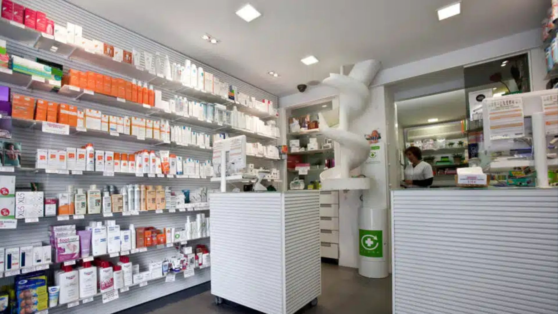 FEMSA prepara nuevo formato de farmacias en México