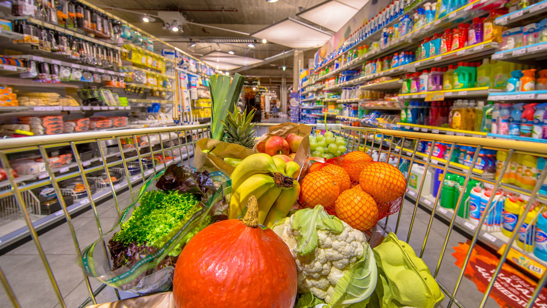 Tendencias estratégicas en los supermercados hard discount: más allá del precio