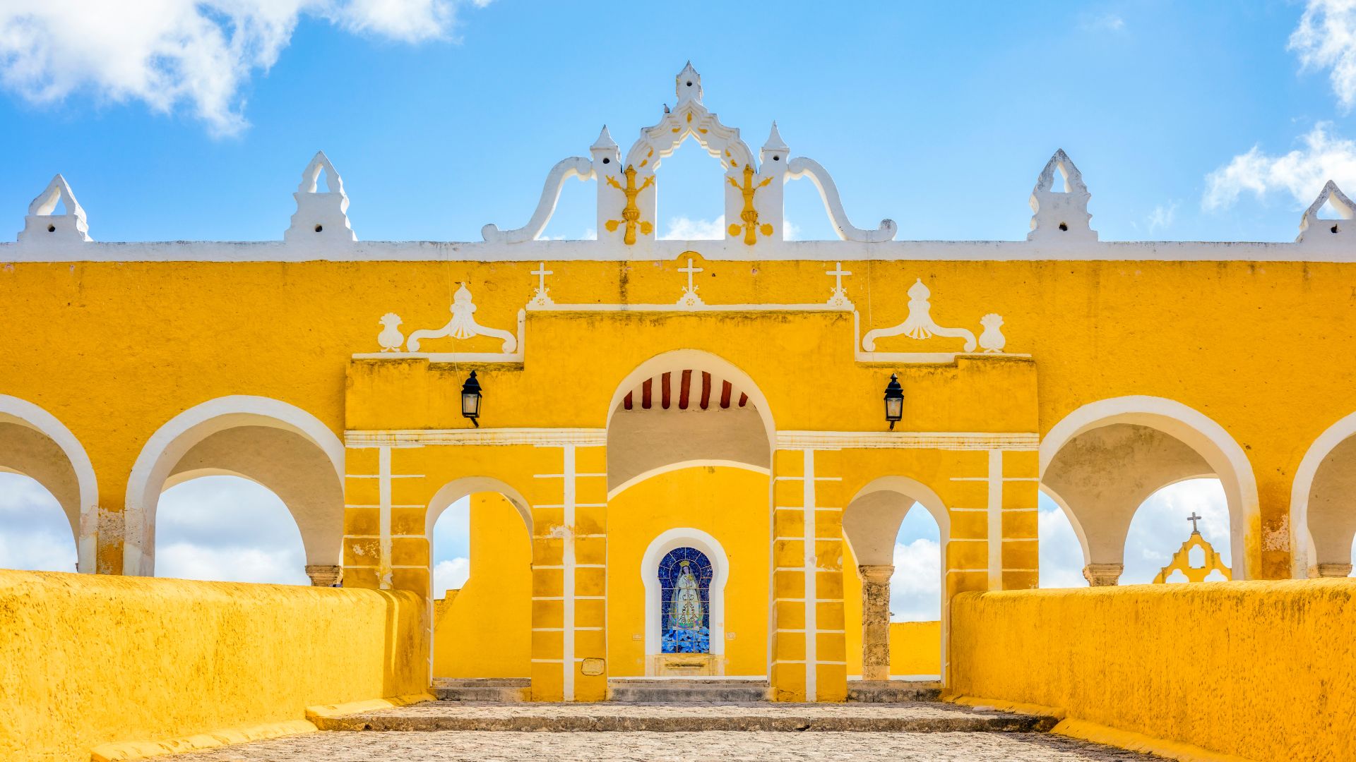 Narrativas visuales que fusionan la vanguardia con el patrimonio de Mérida, Yucatán