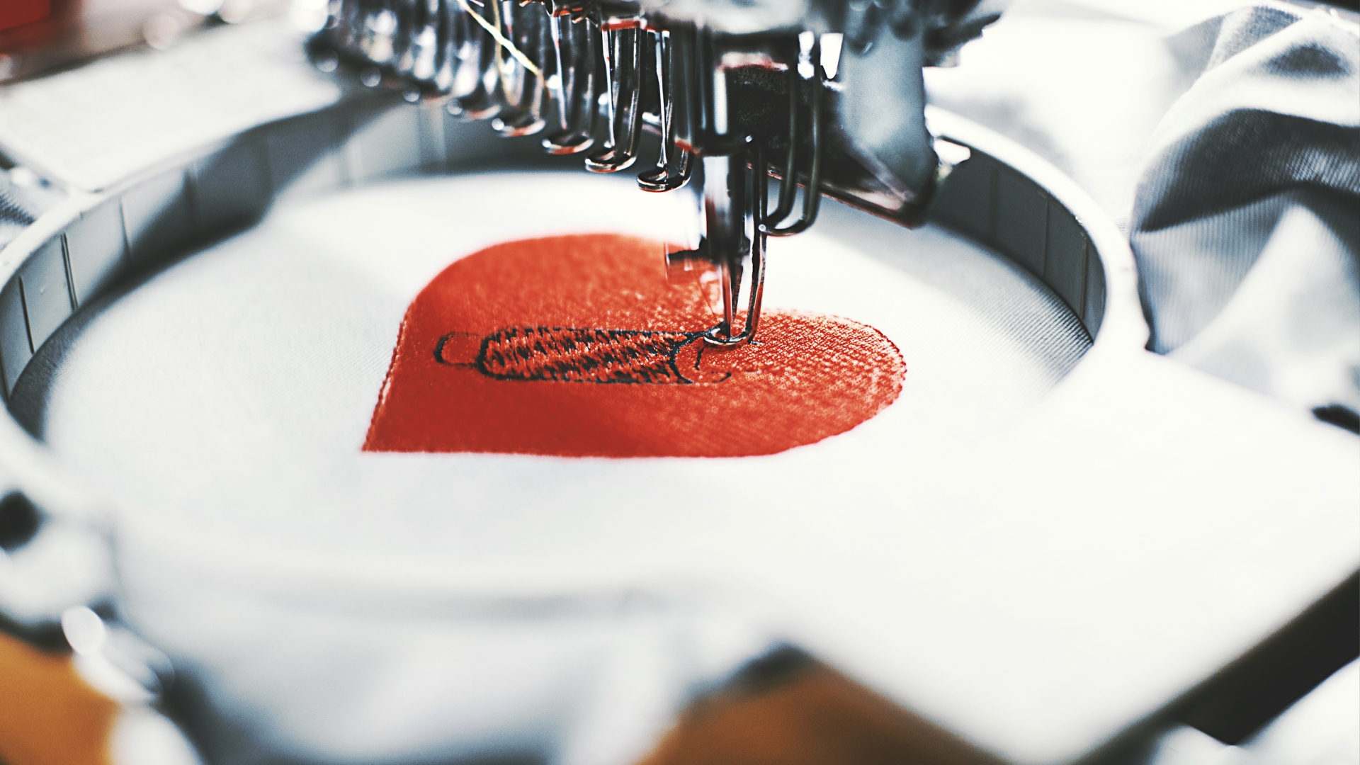 Ponchados de alta definición para logotipos corporativos complejos