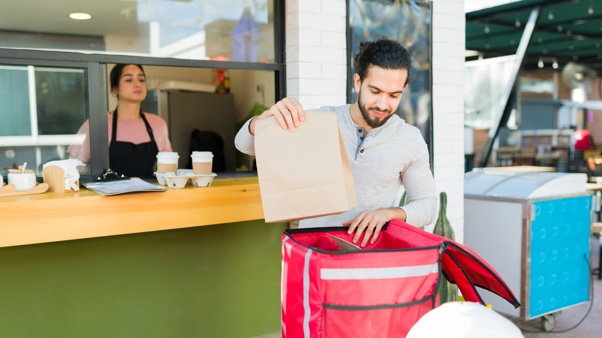Estrategia de marketing en pedidos delivery de restaurantes, dejar tu menú y promociones para próxima compra